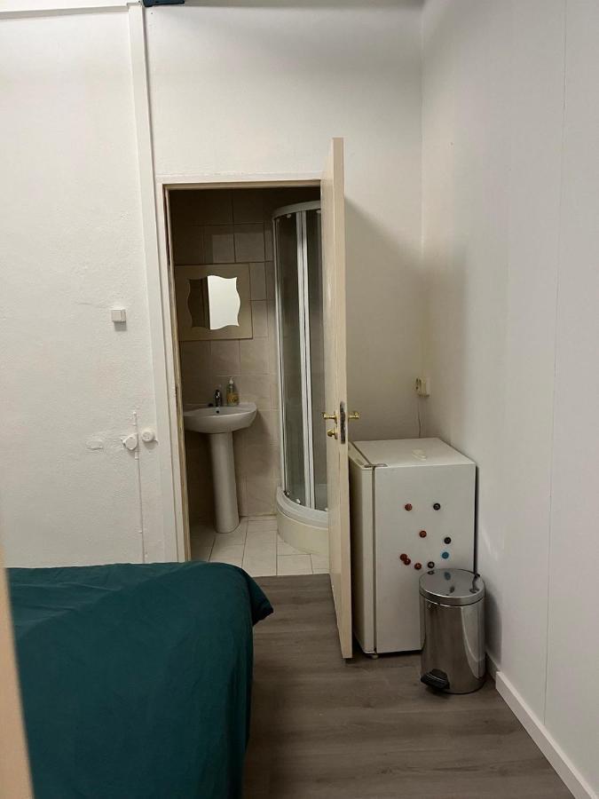 Iru, Not For Parties, Not A Hotel, Room With No Kitchen Amsterdam Exterior foto